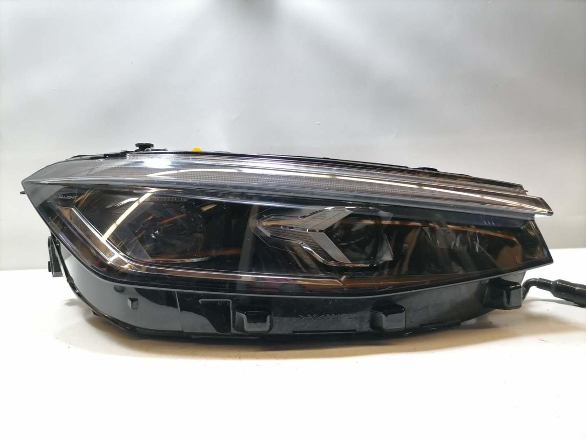 VW Passat B9 original Scheinwerfer rechts LED Bj.2024